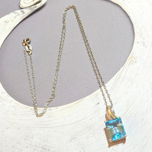 Alwand Vahan Jewelry - Alwand Vahan 10kt and Sterling 3ct Swiss Blue Topaz Necklace